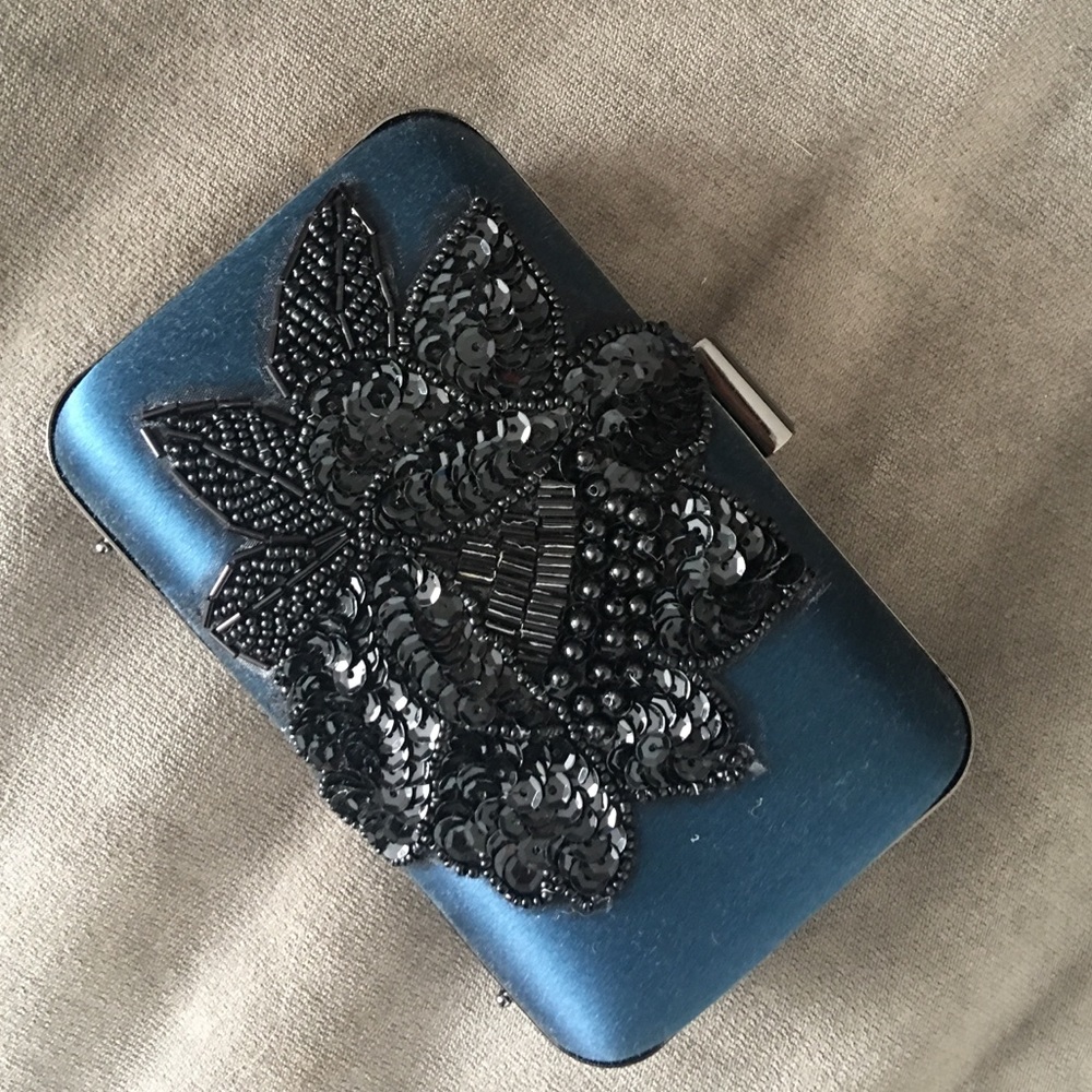 Clutch pillbox purse